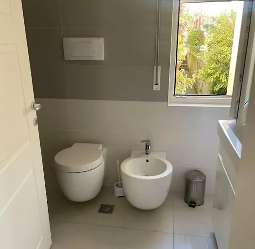 Spacious In Luxury Apartamento Tirana